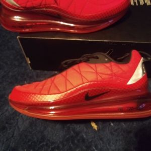 Nwt air max mx-720-818